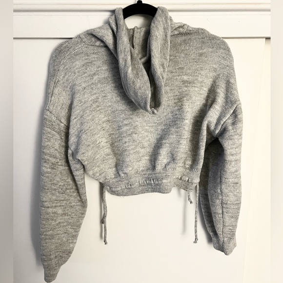 MISSGUIDED Cropped Grey Sweater - Picture 2 of 3